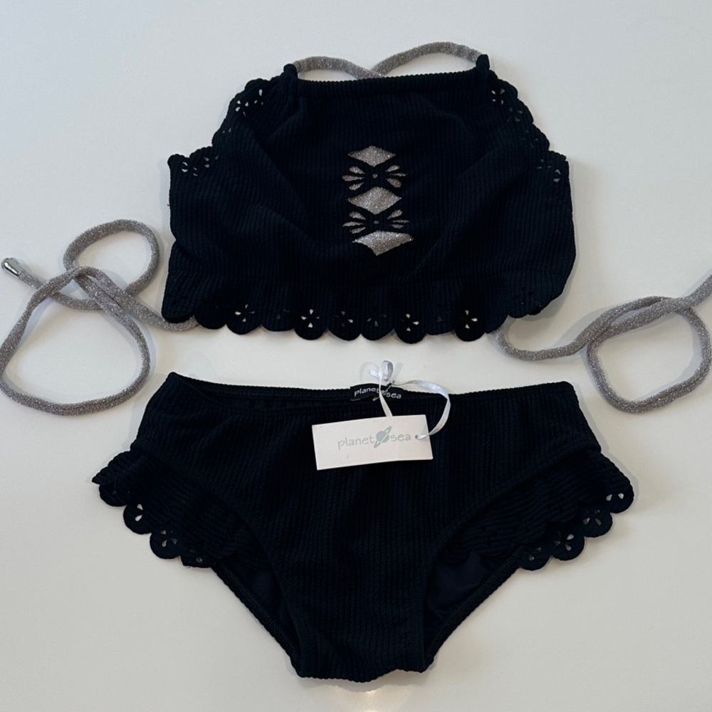 Planet Sea Girls Black Ribbed Scalloped Laser Cut Bikini Silver Size 10 NEW